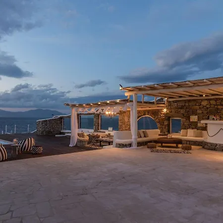 Extravagant Mykonos - Pousha - 5 Bedrooms - Sea Front Location - Whitewashed Architecture 4*